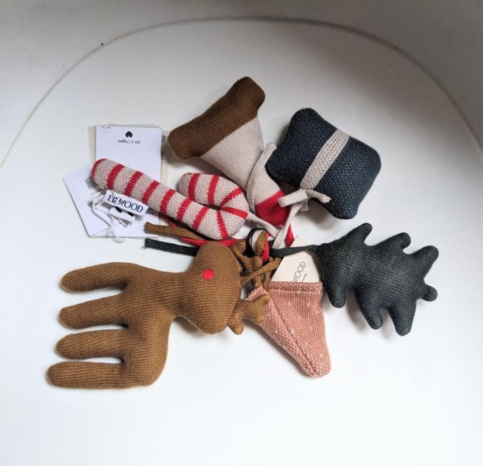 Різдвянні іграшки Liewood helmut holiday accessories в'язані іграшки для дітей святкова серія різдво миколая