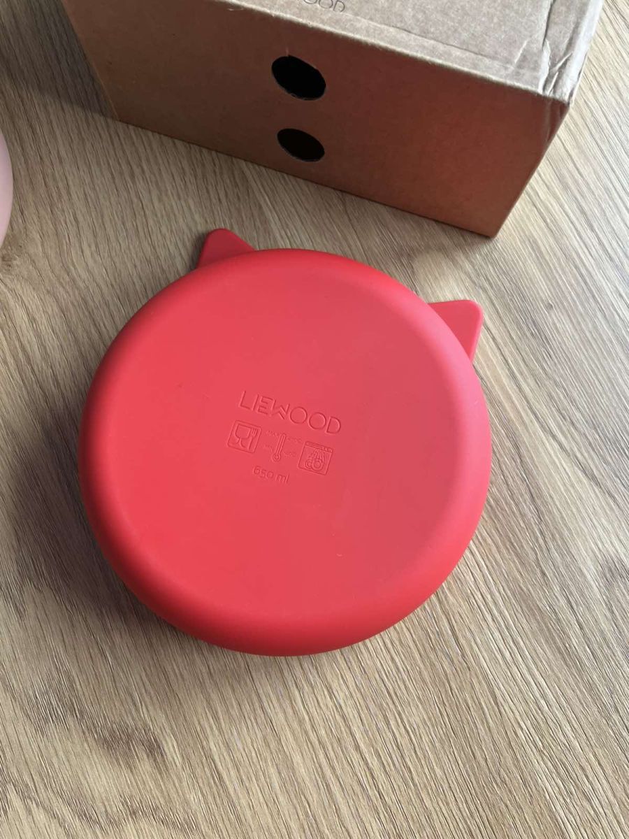 Дитяча глибока миска LIEWOOD Vanessa Cat Apple Red 650мл